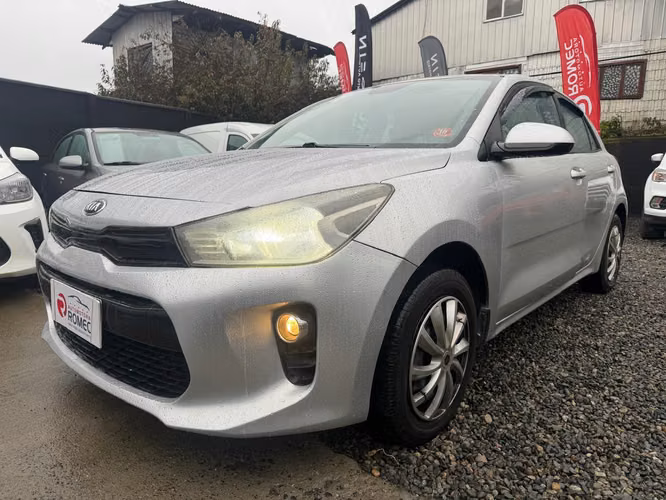 KIA RIO 5