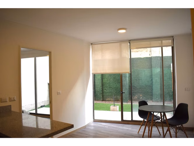 ARRIENDO Departamentos Nuevos, 1D1B con Patio, Metro Gruta de Lourdes - Imagen 1