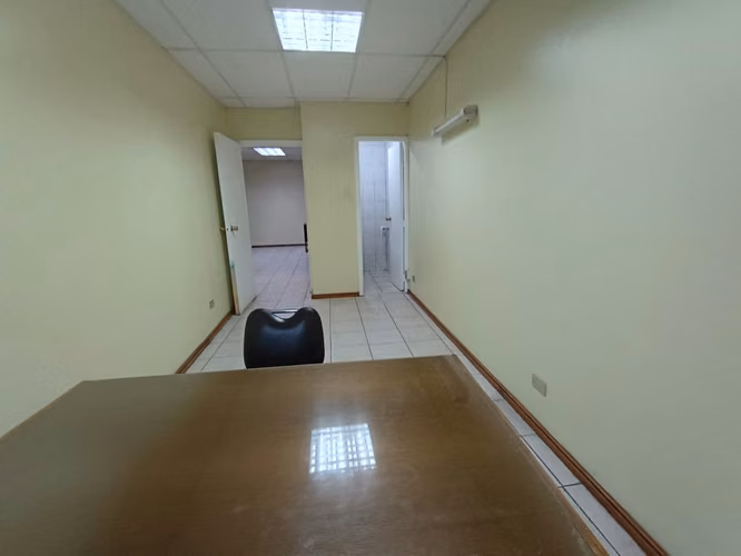 OFICINA EN EL CENTRO DE COQUIMBO EN VENTA // EDIFICIO DIEGO PORTALES