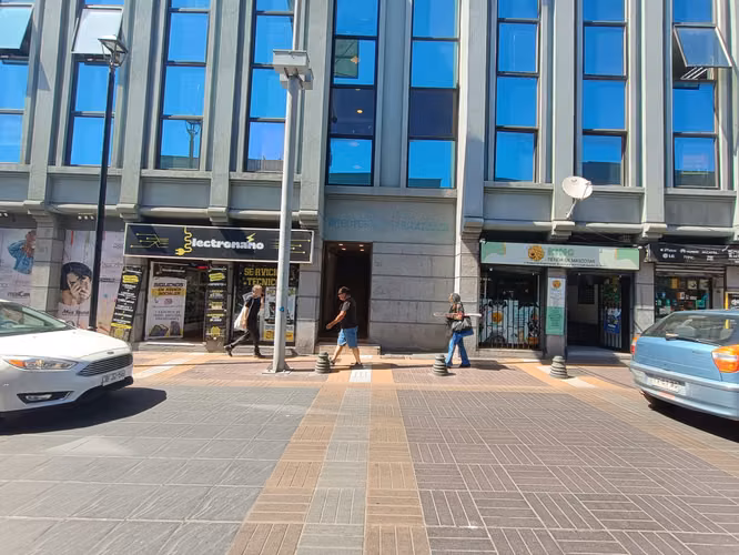 OFICINA EN EL CENTRO DE COQUIMBO EN VENTA // EDIFICIO DIEGO PORTALES