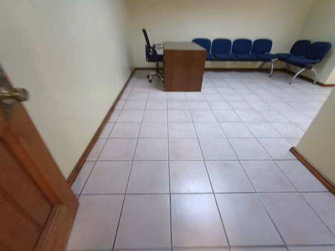 OFICINA EN EL CENTRO DE COQUIMBO EN VENTA // EDIFICIO DIEGO PORTALES