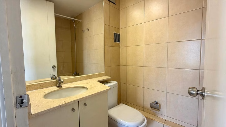 Excelente departamento en Venta, dos dormitorios, vista despejada, remodelado, Recoleta