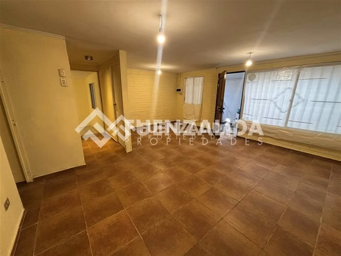 Casa en arriendo de 2 dorm. en Maipú