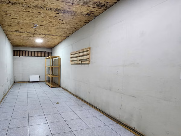 Coyhaique, arriendo. Amplias instalaciones, almacenaje y galpon a 5 minutos de la plaza