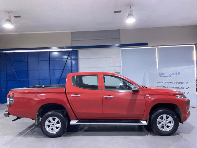 L200 CRT 4X4 TGGX49