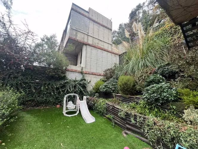 Casa en Arriendo El Almendro, Huechuraba (175035)
