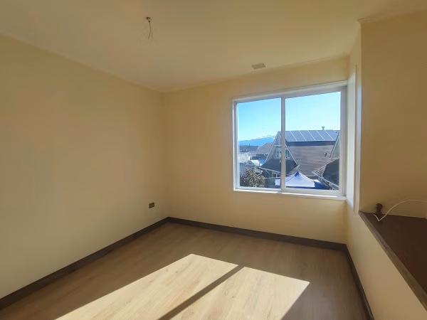 Coyhaique, arriendo. Espaciosa, termica, a solo 6 min de la plaza. Disponible en agosto