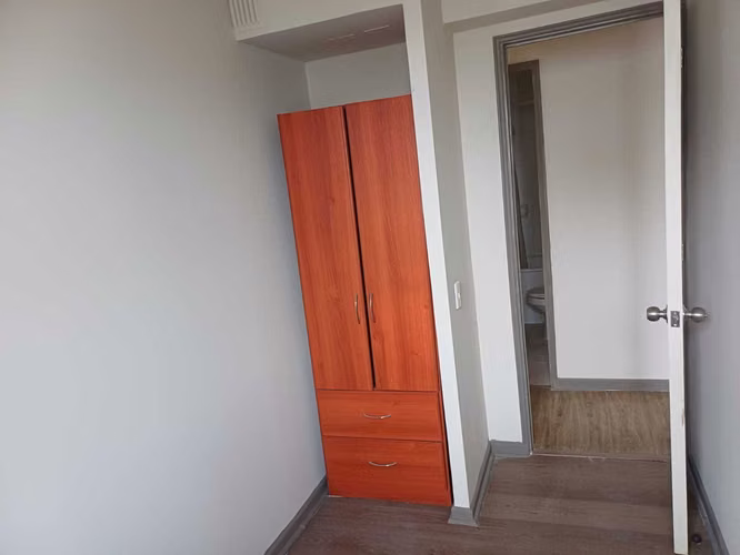 Arriendo amplio y comodo departamento, Vald.  (175184)