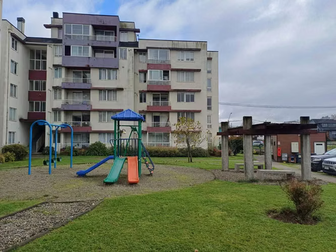 Arriendo amplio y comodo departamento, Vald.  (175184)