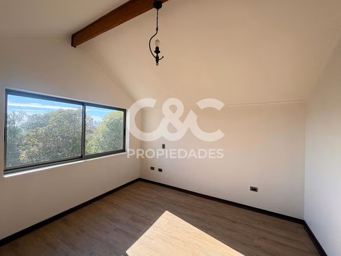 Hermosa Casa Remodelada En Jardín Del Mar