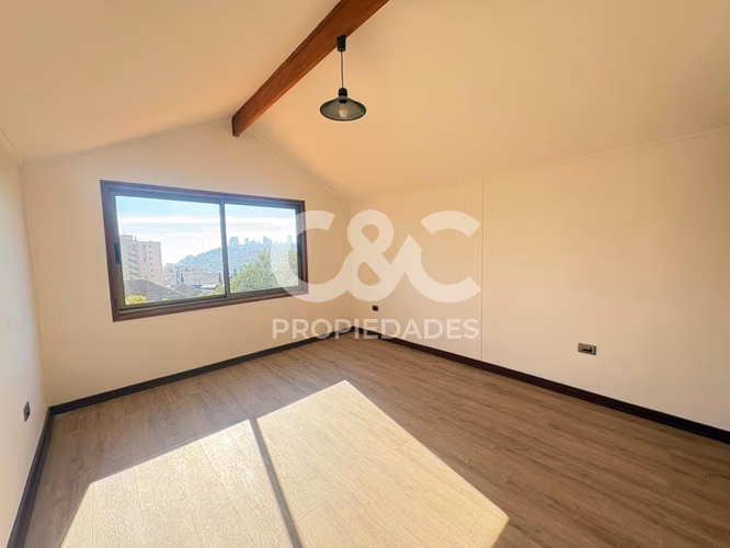Hermosa Casa Remodelada En Jardín Del Mar
