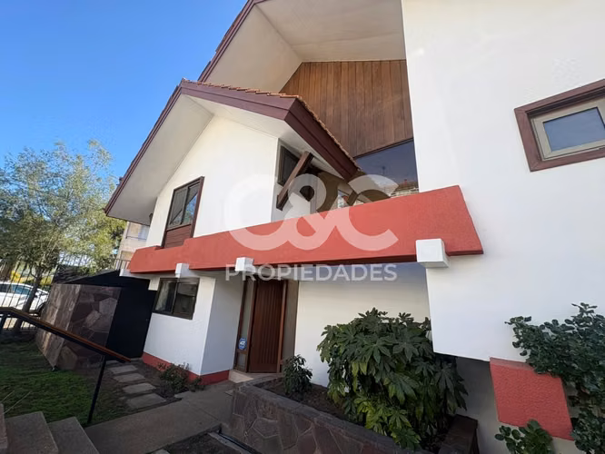 Hermosa Casa Remodelada En Jardín Del Mar