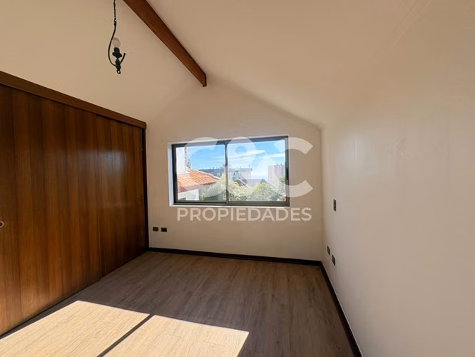 Hermosa Casa Remodelada En Jardín Del Mar