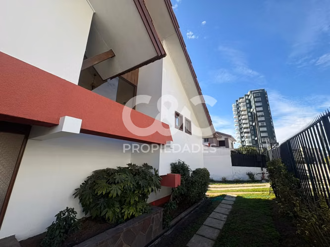 Hermosa Casa Remodelada En Jardín Del Mar