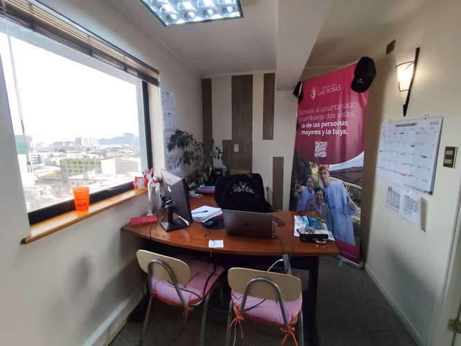 Amplia Oficina en Venta 70 M2 con estacionamiento y bodega, centro Concepción.