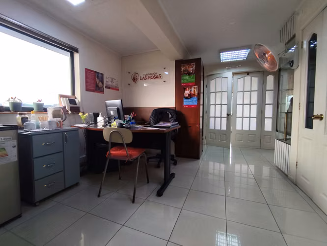Amplia Oficina en Venta 70 M2 con estacionamiento y bodega, centro Concepción.