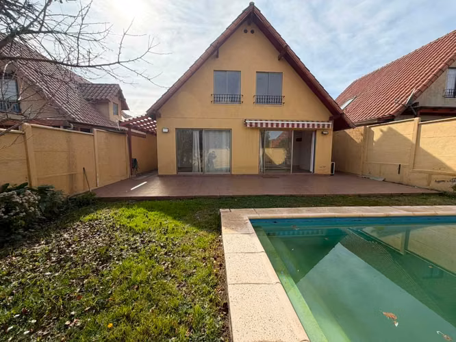 Gran casa familiar en Peñalolen con gran terreno (175237)