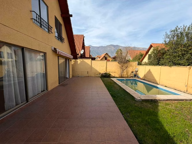 OPORTUNIDAD | Casa en Peñalolén $1.200.000 x 3 M (175237) - Imagen 1