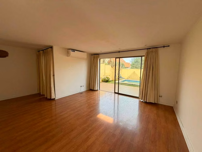 Gran casa familiar en Peñalolen con gran terreno (175237)
