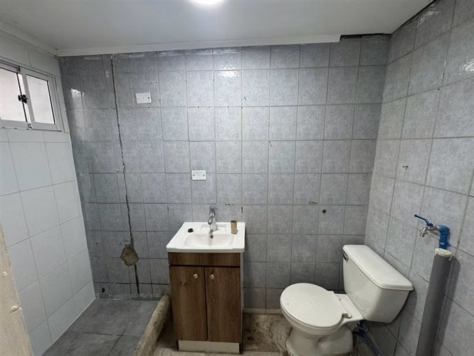 DPTO INTERIOR DE 2 DORMITORIOS CON TODO FORMA INDEPENDIENTE