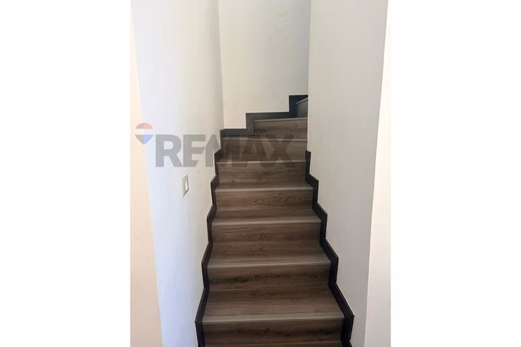 La reina alta casa en venta - Imagen 9