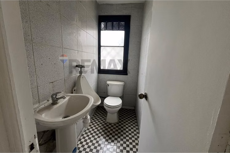 Local comercial en arriendo av. francisco bilbao