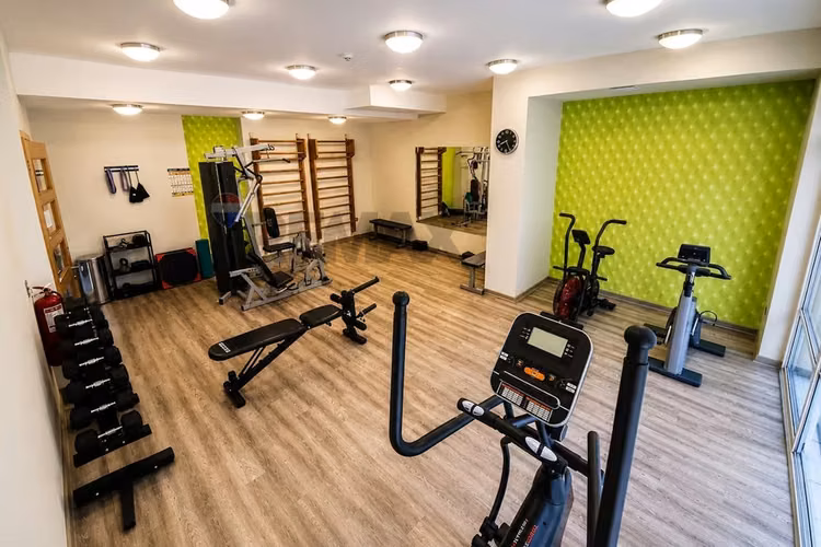 Arriendo loft amoblado en metro santa ana