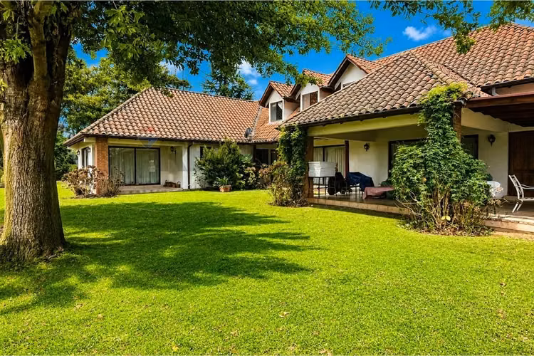 Se vende casa de 425 m2 en puertas negras km 1