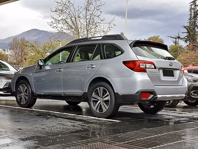 SUBARU OUTBACK 2019