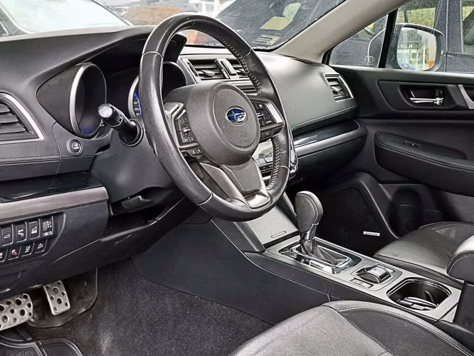 SUBARU OUTBACK 2019