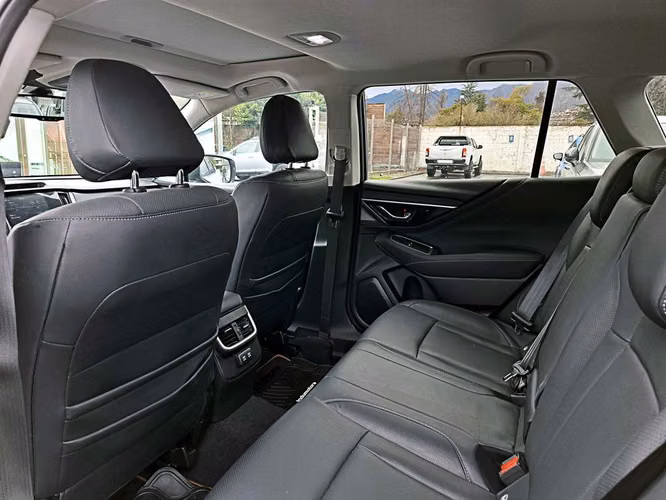 SUBARU OUTBACK 2023