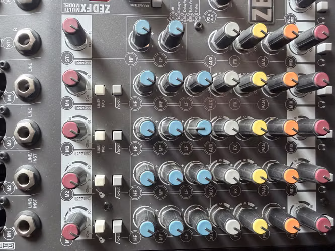 Mixer Allen&Heath ZEDi-10FX