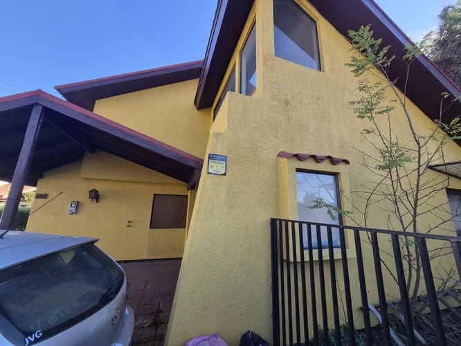 Se vende propiedad de 215 m2 en sector Huertos familiares
