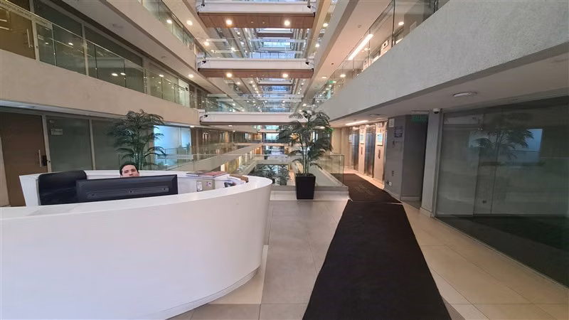 Oficina Arriendo Las Condes Estoril 27,5m2 c/estacionamiento