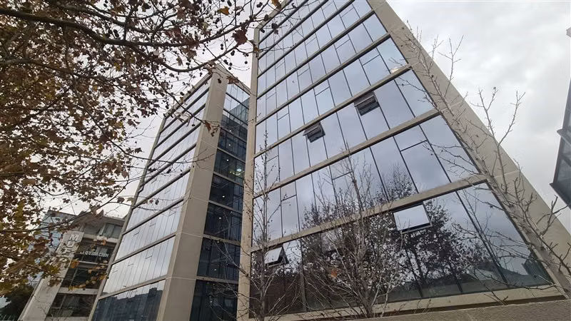 Oficina Arriendo Las Condes Estoril 27,5m2 c/estacionamiento
