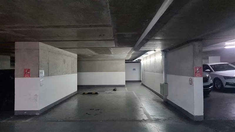 Oficina Arriendo Las Condes Estoril 27,5m2 c/estacionamiento