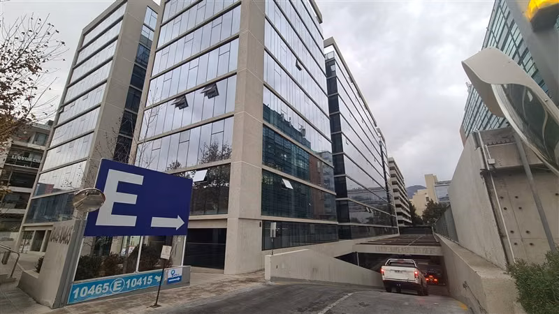 Oficina Arriendo Las Condes Estoril 27,5m2 c/estacionamiento