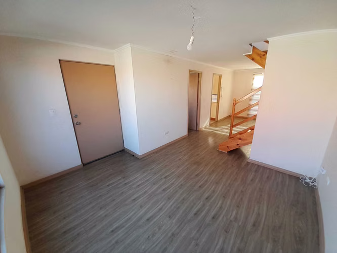 Como Nueva, 3 Dormitorios, 2 Baños. (175306)