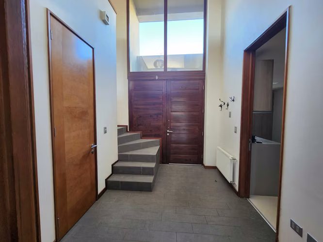 IMPECABLE CASA FAMILIAR CON PISCINA Y QUINCHO (175308)