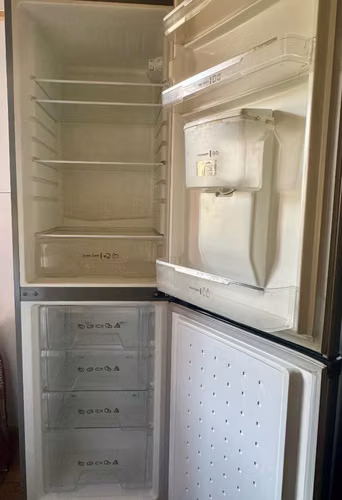Refrigerador marca MIDEA