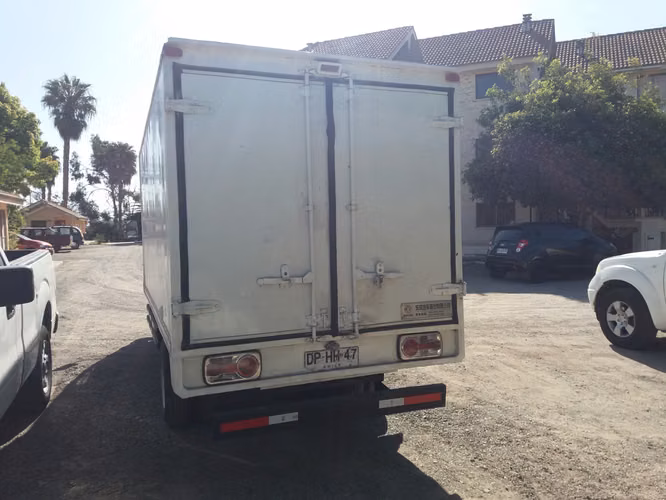Arriendo camión Dongfeng DF 2.5 T por meses sin chofer
