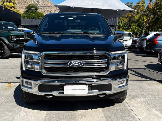 FORD F-150 LARIAT LUXURY 5.0  2025