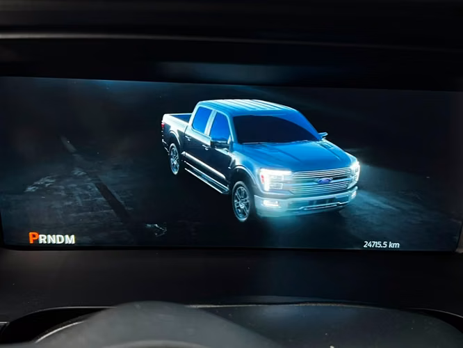 FORD F-150 LARIAT LUXURY 5.0  2025 - Imagen 14