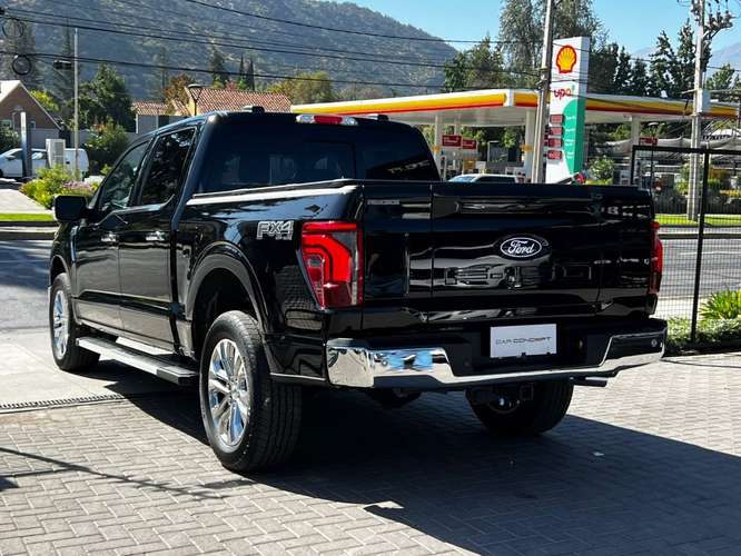 FORD F-150 LARIAT LUXURY 5.0  2025