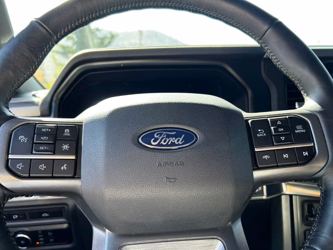 FORD F-150 LARIAT LUXURY 5.0  2025 - Imagen 13