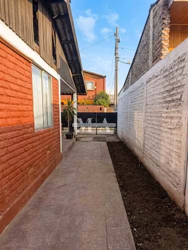 ¡VENTA EN HUECHURABA! CASA 4D | 1B | 8 AMBIENTES | AMPLIO TERRENO | REGULARIZADA 