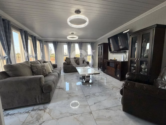 Casa Amplia en Condominio Trapen, 4 Dormitorios 3 en Suite