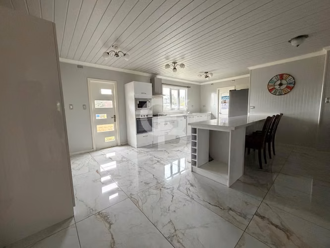 Casa Amplia en Condominio Trapen, 4 Dormitorios 3 en Suite