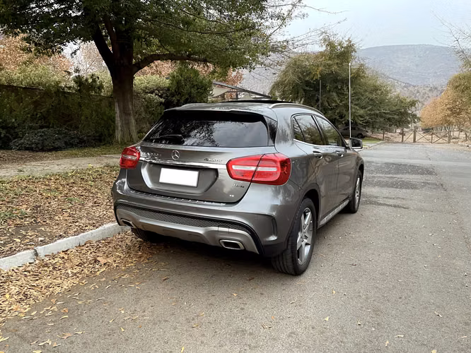 Mercedes Benz GLA220D 4 MATIC (Impecable)
