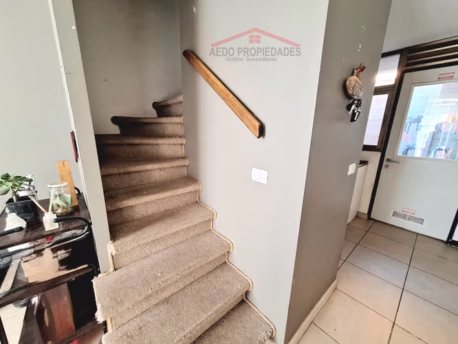 Se vende excelente casa, Villa Cumbres del Valle, comuna de La Cruz